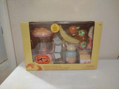 Juego de batido de madera Minnie Mouse Disney Store con 11 piezas.       D Foto 1 de 4