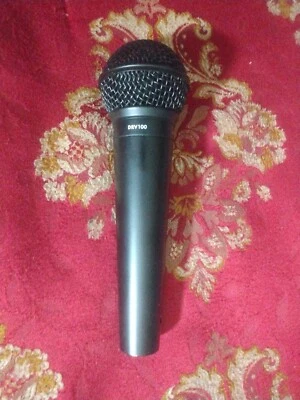 Digital Reference DRV100 Dynamic Cardioid Handheld Microphone - Image 1 of 4