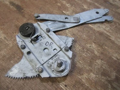 1969 1970 Chevrolet Impala 4 portas capota rígida interna porta traseira regulador de janela DR - Imagem 1 de 2