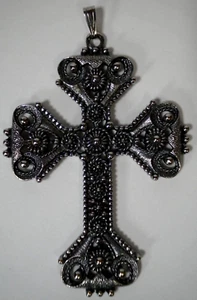 Vintage 1974 Sarah Coventry Gothic Cross Pendant Costume Signed 1970s 70s VTG - Picture 1 of 4