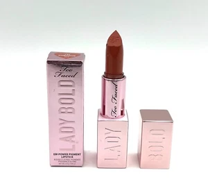 ¡Nuevo! Lápiz labial pigmentado Too Faced Lady Bold Em-Power ~03 I'm Thriving ~ 4 g/0,14 oz - Imagen 1 de 5