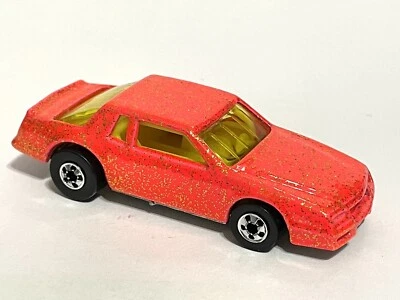 Chevy Monte Carlo 1988 naranja rosa metal escamas Stocker Blackwall Hot Wheels Foto 1 de 4