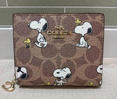 COACH x PEANUTS Snoopy Woodstock Print Signature Snap Wallet Outlet New Japan - Image 1 of 4