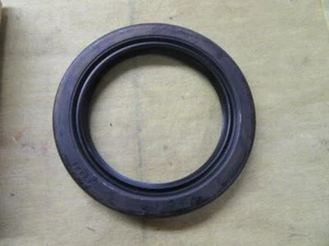 NOS Victor # 47491 Rear Wheel Bearing Seal for 1969-76 Dodge Trucks - Foto 1 di 3