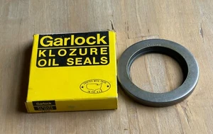GARLOCK KLOZURE 63X1747 OIL SEAL 2.437 X 3.500 X .375 NEW - Picture 1 of 6