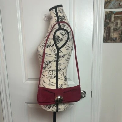 Bolso de hombro vintage de gamuza roja Aldo Y2K con detalles plateados Foto 1 de 4