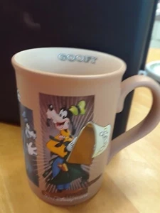 Tazza Walt Disney World beige opaca GOOFY - Foto 1 di 9