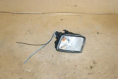 Subaru WRX STi 2016 sedán OEM PARACHOQUES DELANTERO LUZ ANTINIEBLA lado derecho del pasajero Foto 1 de 4