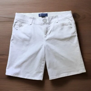 Democracy weiß Denim "Ab" Solution Bermuda Shorts 10 Freizeit Sommer gebraucht, in einwandfreiem Zustand - Bild 1 von 4