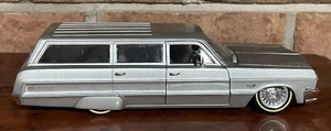 1964 Chevy IMPALA 1:24 CHROME EDITION JADA STREET LOW COOL HANGING DICE INCLD - Picture 1 of 12