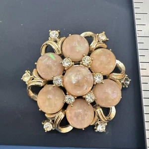 Coro Confetti Dots Pink And Cream and Blue Lucite Brooch - Picture 1 of 8