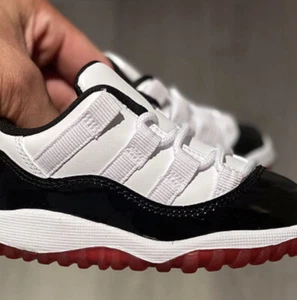 NIKE JORDAN 11 RETRO TRAINERS CONCORD BRED INFANT - 505836 160 (UK 9.5 EUR 27) - Picture 1 of 7