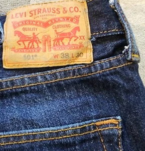 Jeans vintage Levis 501 para hombre 38×30 azul. - Imagen 1 de 11