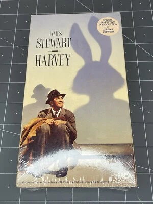 HARVEY with Jimmy Stewart VHS Movie New/Sealed MCA Universe Foto 1 de 3