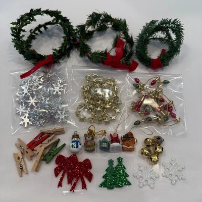 Dollhouse Miniature Lot Christmas Wreath Garland DIY Holiday Decor Ornaments  - Image 1 of 4
