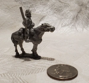 Juguete de metal de colección fundición caballo de guerra revolucionario y jinete - 1,75" de alto - Imagen 1 de 6