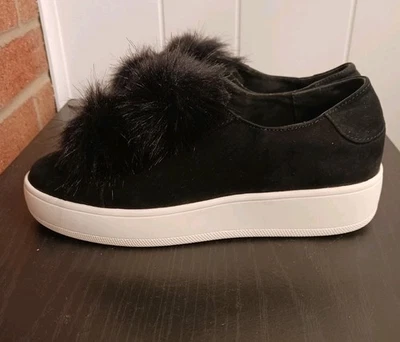 Steve Madden Women's Sneakers Black Furlie Wedge Vegan Suede Fur Pom Poms Sz 9.5 - Image 1 of 4