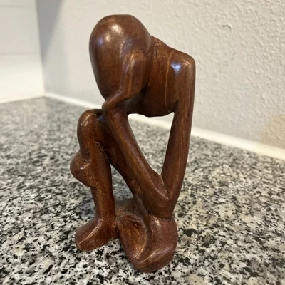 Escultura abstracta de madera "Hombre pensante" estatuilla tallada a mano pensador estatua Foto 1 de 4