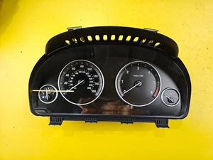 BMW 5 F10 F11 520D ENGINE N47D20C 2010-2017 INSTRUMENT CLUSTER 9340032 - Picture 1 of 6