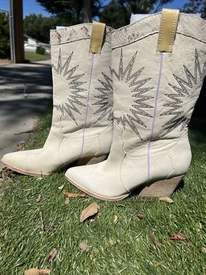 Bota para mujer Dolce Vita Lawson media pantorrilla talla 6 Sand Buck Off White Foto 1 de 4