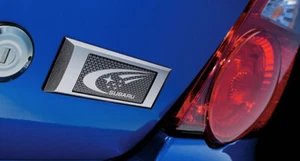Subaru Impreza fibra de carbono STI insignia limitada - Imagen 1 de 4