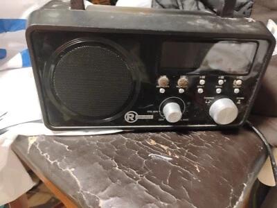 🌟Radio Shack AM/FM WeatherBand Aux Portable Digital Tabletop Radio - Image 1 of 2