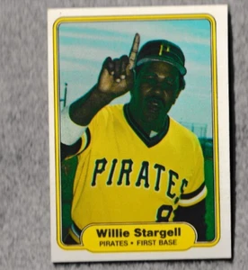 1982 FLEER #499 WILLIE STARGELL PIRATI DI PITTSBURGH - Foto 1 di 2