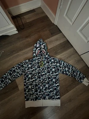 Sudadera con Capucha Azul Bape Baño Mono Diseño Tiburón Talla L Totalmente Nueva en Bolsa Foto 1 de 3