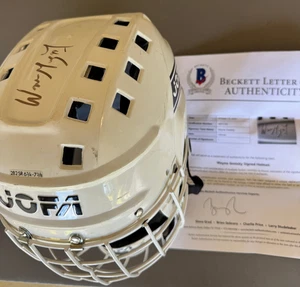 Wayne Gretzky Signed Helmet Certificate of Authenticity by Beckett AB75745 N/R - Picture 1 of 8