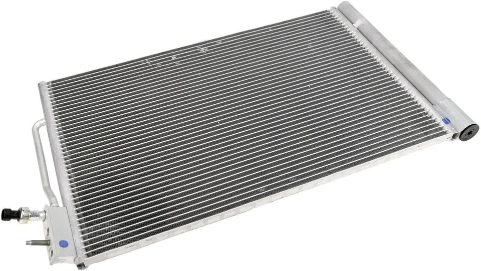 Front OEM A/C Condenser ACDelco 15-63888 for Chevrolet Malibu (2016-2020) Foto 1 de 1