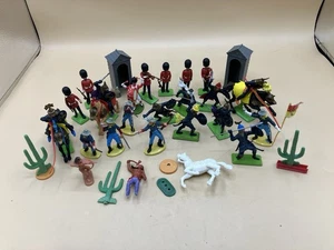 Vintage Britains Deetail Guards Soldiers Knights Cowboys Indians Figures Job Lot - Picture 1 of 15