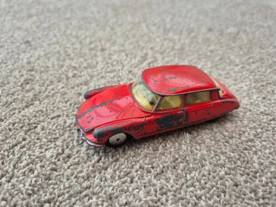 Vintage Originale 1960S Corgi Giocattoli 210 Citroen DS19 Rosso Pressofuso Auto - Immagine 1 di 4