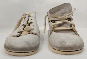 Weiße Leder Baby Schuhe harte Sohle befriedlich geschützt Vintage 5,5" lang SCHNELLER VERSAND - Bild 1 von 8