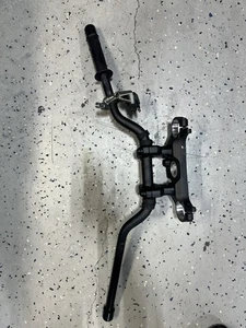 24-25 YAMAHA MT-09 OEM FORKS UPPER TRIPLE TREE CLAMP - Picture 1 of 3