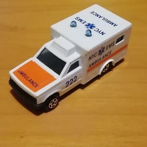 Majorette Paramedic Ambulance NYC EMS 222 - No 255 - ECH 1/60 - Picture 1 of 6
