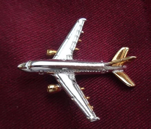 Flugzeug Anstecker Revers Pin bicolor glänzend m.i.Germany + Box Rp92 - Bild 1 von 4