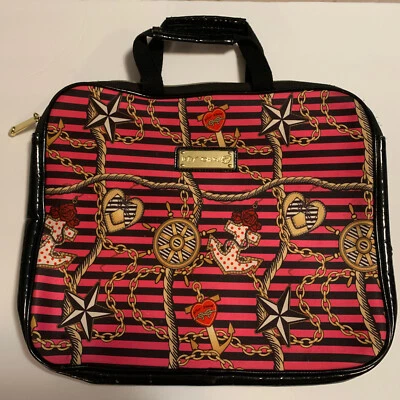 Funda acolchada para computadora portátil Betsey Johnson Sail Away náutica rosa a rayas cremallera Foto 1 de 4