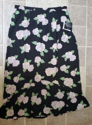 Sag Harbor Black Floral Skirt Size 16 NWT  MSRP $30 - Image 1 of 4