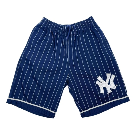 VTG RARE NWOT NEW YORK YANKEES STARTER PINSTRIPED SHORTS MENS SIZE MEDIUM Cover