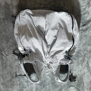 Weego Twin Baby Carrier Blue Double Baby Front Pack Grey and White Seersucker - Picture 1 of 7