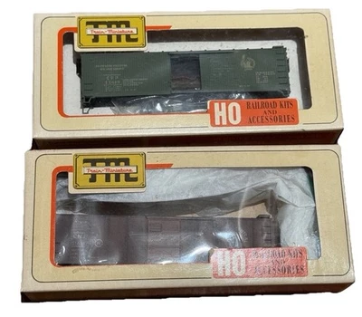 LOT OF 2 - Vtg HO 1970s TM / TML Train Miniatures Box Car New Jersey - Central - Image 1 of 4