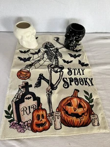 Skull Planters Bundle - Black & White Pots with Stay Spooky Garden Flag - Picture 1 of 6