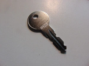 Thule Schlüssel N128 N 128 Ersatzschlüssel für Heckträger Dachboxen Dachträger - Picture 1 of 1