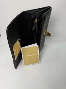 Michael Kors Wallet - Picture 1 of 5