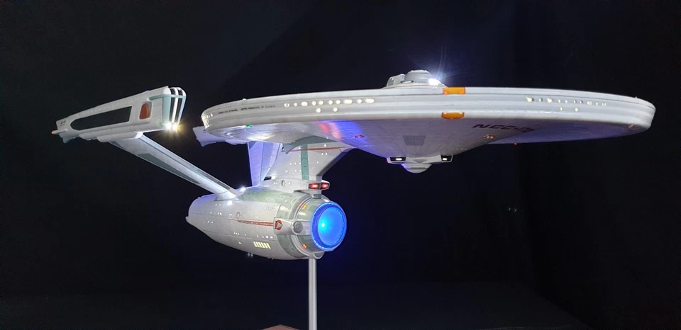 LED Lighting kit for Star Trek USS Enterprise Refit NCC-1701-(A) 1:350  - Image 1 of 4