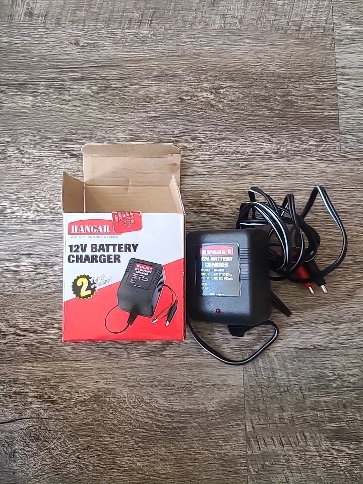 Hangar HAN103 12V Battery Charger. New OPENED BOX - Image 1 of 1