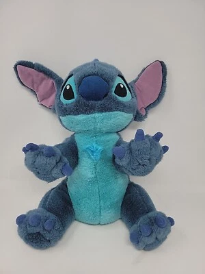 Puntada de peluche Lilo & Stitch 14" de Disney Store Foto 1 de 4