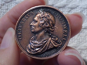 Westminster Mint Jean Dassier Kings & Queens of England Medal – Oliver Cromwell - Picture 1 of 2