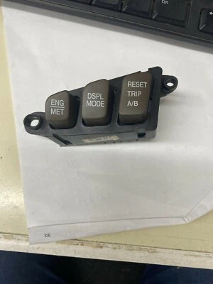 1998-1999 Cadillac Seville DeVille Driver Information Display Switch GM#25692522 - Image 1 of 3