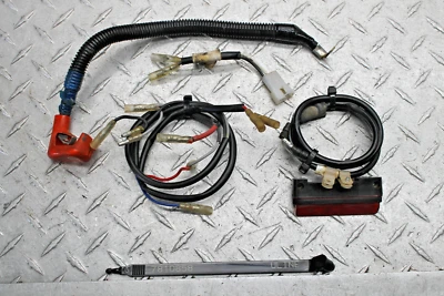 2012 年本田 CRF250X - 原始设备制造商尾灯线圈适配器 — 第 1/4 张图片